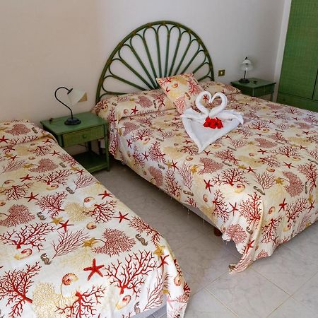 Il Complesso Saraceno Hotel ตอเรเดลเลสเตลเล ภายนอก รูปภาพ