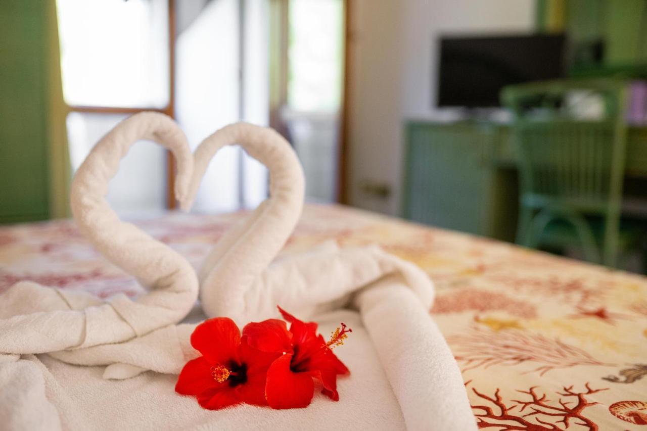 Il Complesso Saraceno Hotel ตอเรเดลเลสเตลเล ภายนอก รูปภาพ