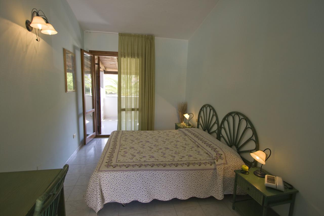 Il Complesso Saraceno Hotel ตอเรเดลเลสเตลเล ภายนอก รูปภาพ