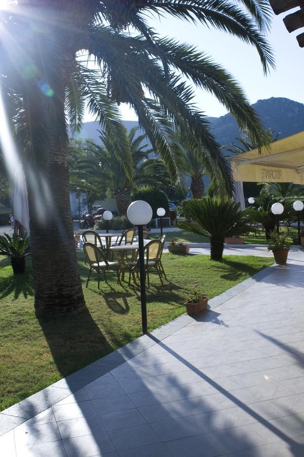 Il Complesso Saraceno Hotel ตอเรเดลเลสเตลเล ภายนอก รูปภาพ