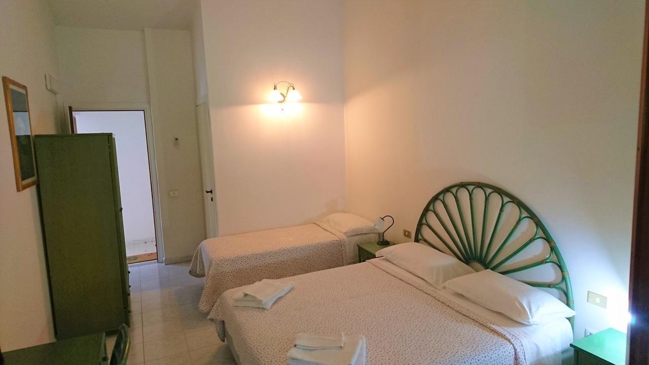 Il Complesso Saraceno Hotel ตอเรเดลเลสเตลเล ภายนอก รูปภาพ